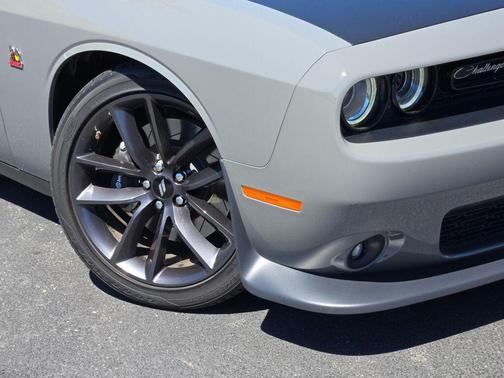 Destroyer Gray Clearcoat 2019 Dodge Challenger R/T Scat Pack