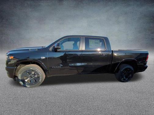 Diamond Black Crystal Pearlcoat 2026 RAM 1500 Big Horn/Lone Star