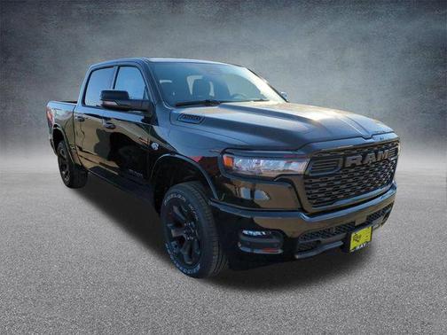 Diamond Black Crystal Pearlcoat 2026 RAM 1500 Big Horn/Lone Star