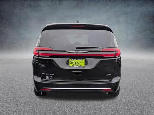2025 Chrysler Pacifica L