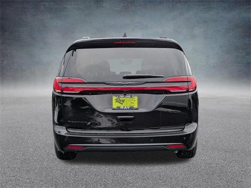 2026 Chrysler Pacifica L