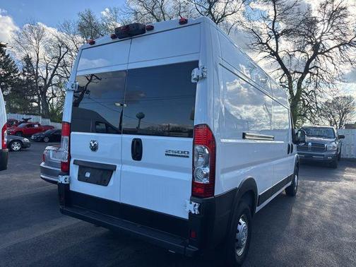 Bright White Clearcoat 2023 RAM ProMaster 2500 High Roof