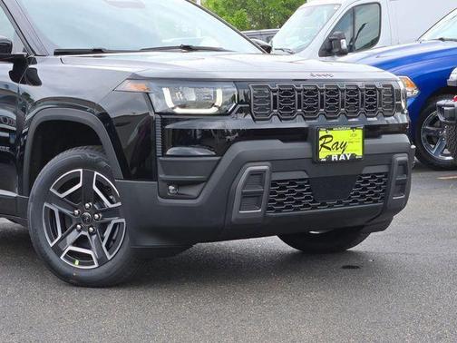 Diamond Black Crystal Pearlcoat 2026 Jeep Cherokee Limited