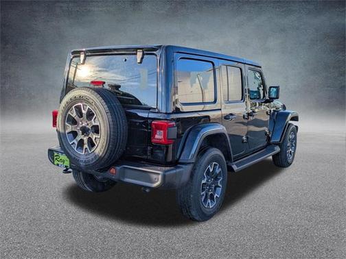 2026 Jeep Wrangler 4-Door Sahara 4x4