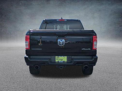 Diamond Black Crystal Pearlcoat 2021 RAM 1500 Big Horn/Lone Star