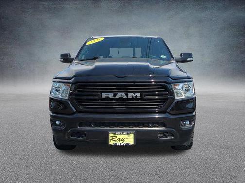 Diamond Black Crystal Pearlcoat 2021 RAM 1500 Big Horn/Lone Star