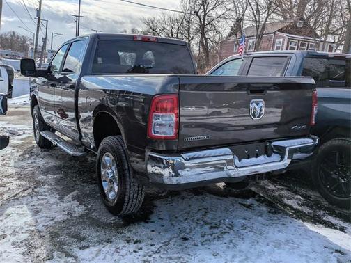 2024 RAM 2500 Big Horn Crew Cab 4x4 6'4' Box