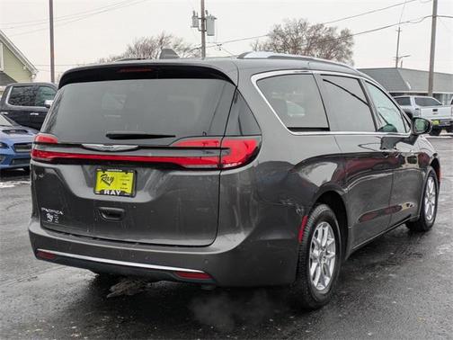2021 Chrysler Pacifica Touring L