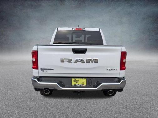 Bright White Clearcoat 2026 RAM 1500 Big Horn/Lone Star