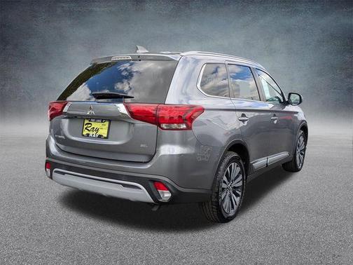 Mercury Gray Metallic 2020 Mitsubishi Outlander ES