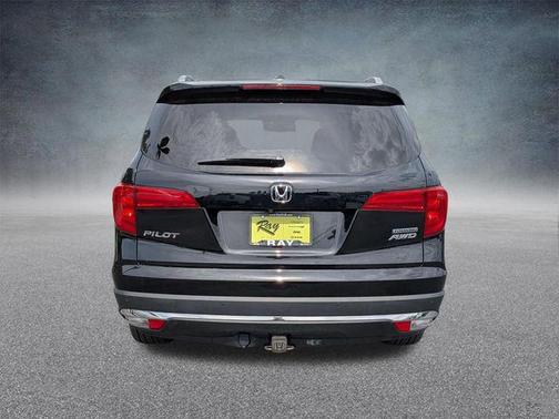 Crystal Black Pearl 2018 Honda Pilot Touring