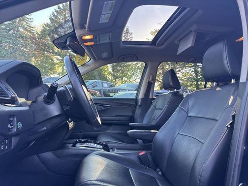 Crystal Black Pearl 2018 Honda Pilot Touring