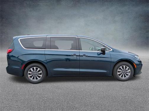 2025 Chrysler Pacifica Hybrid Select