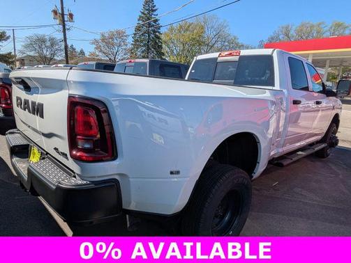 Bright White Clearcoat 2026 RAM 3500 Tradesman Crew Cab 4x4 8' Box
