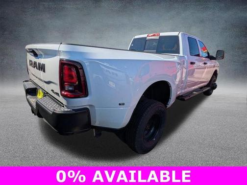 Bright White Clearcoat 2026 RAM 3500 Tradesman Crew Cab 4x4 8' Box