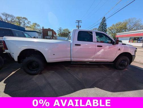 Bright White Clearcoat 2026 RAM 3500 Tradesman Crew Cab 4x4 8' Box