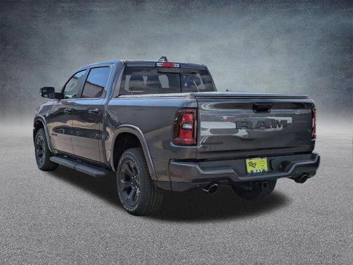 Granite Crystal Metallic Clearcoat 2026 RAM 1500 Big Horn/Lone Star