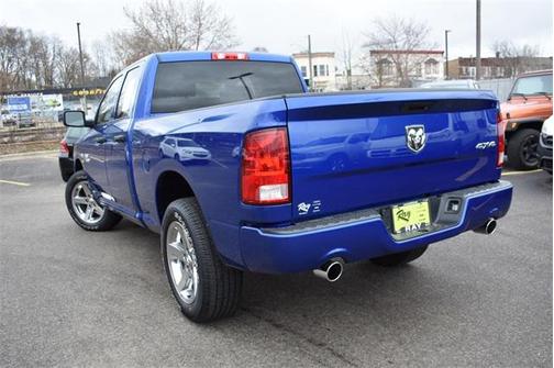 Blue Streak Pearlcoat 2017 RAM 1500 Express