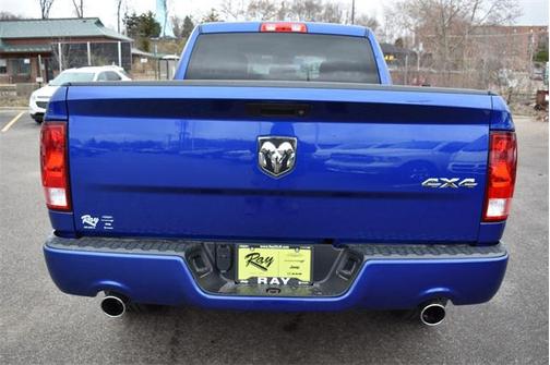 Blue Streak Pearlcoat 2017 RAM 1500 Express