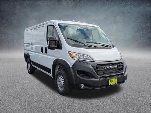 Bright White Clearcoat 2026 RAM ProMaster 1500 Low Roof