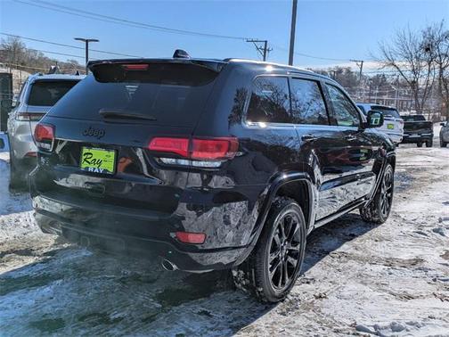 2021 Jeep Grand Cherokee Laredo