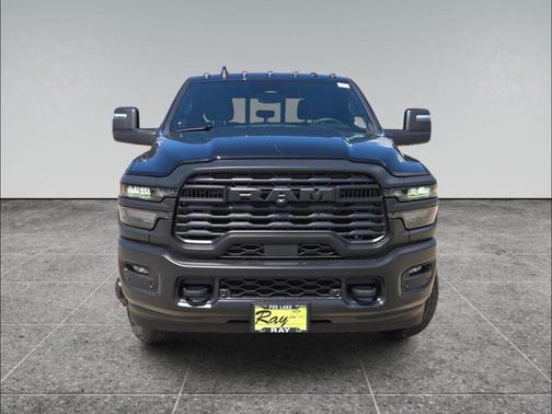 Diamond Black Crystal Pearlcoat 2026 RAM 3500 Tradesman Crew Cab 4x4 8' Box