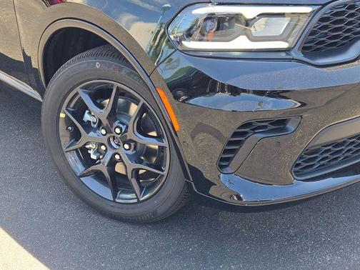 DB Black Clearcoat 2026 Dodge Durango GT Premium AWD HEMI V8