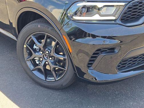DB Black Clearcoat 2026 Dodge Durango GT Premium AWD HEMI V8