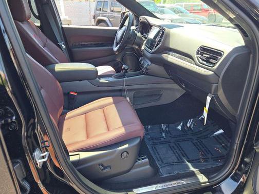 DB Black Clearcoat 2026 Dodge Durango GT Premium AWD HEMI V8