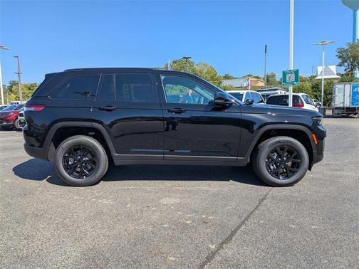 2025 Jeep Grand Cherokee Altitude