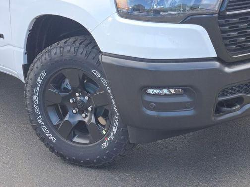 Bright White Clearcoat 2026 RAM 1500 Warlock Crew Cab 4x4 5'7' Box