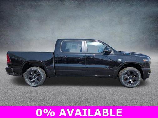 Diamond Black Crystal Pearlcoat 2026 RAM 1500 Big Horn/Lone Star