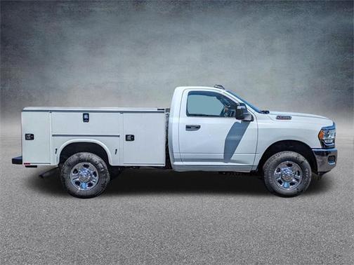 2024 RAM 3500 Tradesman Regular Cab 4x4 8' Box