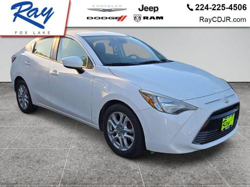 Frost 2017 Toyota Yaris iA Base