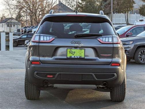 Granite Crystal Metallic Clearcoat 2020 Jeep Cherokee Trailhawk