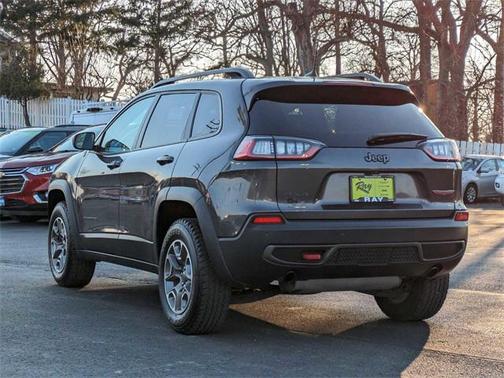 Granite Crystal Metallic Clearcoat 2020 Jeep Cherokee Trailhawk