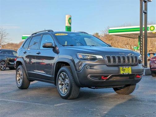 Granite Crystal Metallic Clearcoat 2020 Jeep Cherokee Trailhawk