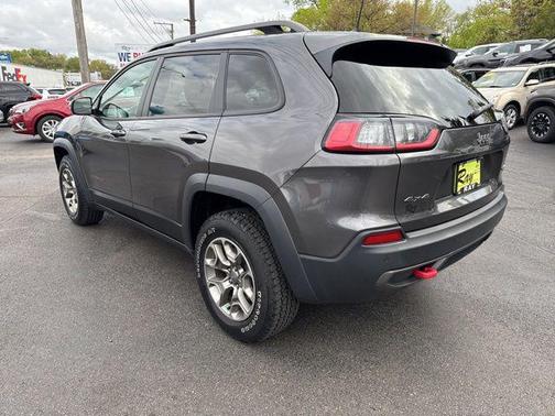 Granite Crystal Metallic Clearcoat 2020 Jeep Cherokee Trailhawk