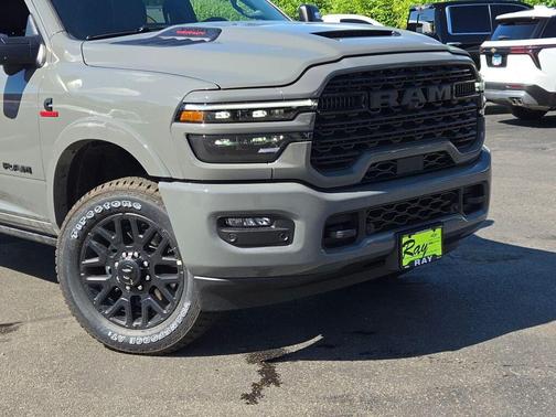 Ceramic Gray Clearcoat 2026 RAM 2500 Limited Mega Cab 4x4 6'4' Box