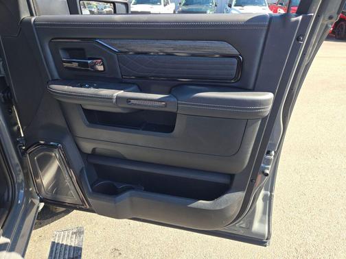 Ceramic Gray Clearcoat 2026 RAM 2500 Limited Mega Cab 4x4 6'4' Box