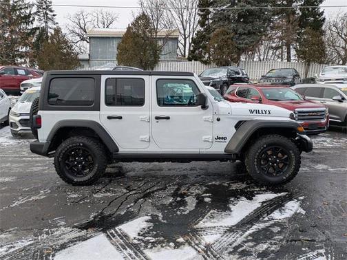 2022 Jeep Wrangler Willys