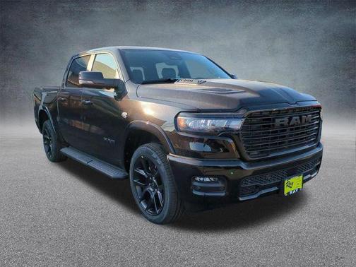 Diamond Black Crystal Pearlcoat 2026 RAM 1500 Laramie