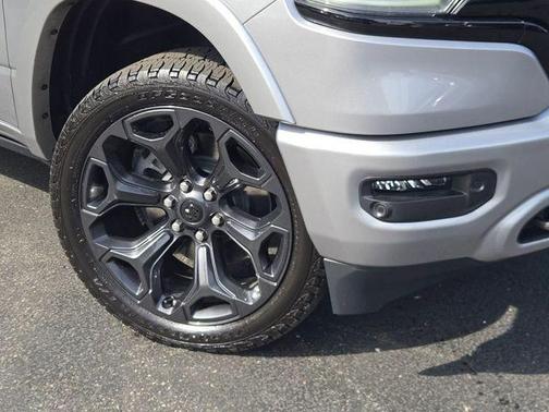 Billet Silver Metallic Clearcoat 2024 RAM 1500 Limited