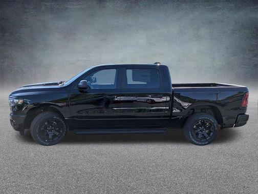 Diamond Black Crystal Pearlcoat 2026 RAM 1500 Express