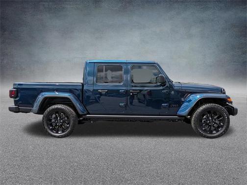 2025 Jeep Gladiator Nighthawk