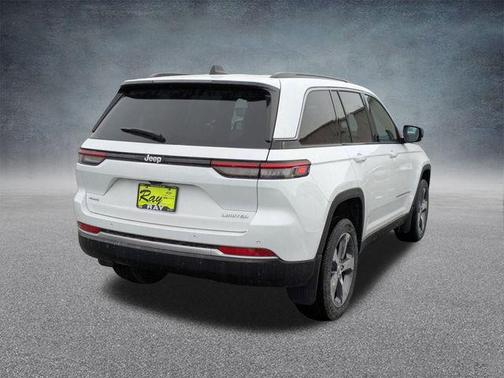 Bright White Clearcoat 2026 Jeep Grand Cherokee Limited