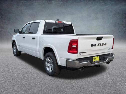 Bright White Clearcoat 2026 RAM 1500 Big Horn/Lone Star
