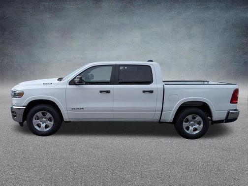 Bright White Clearcoat 2026 RAM 1500 Big Horn/Lone Star