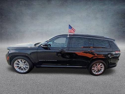 Diamond Black Crystal Pearlcoat 2021 Jeep Grand Cherokee L Summit