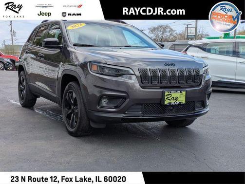 Granite Crystal Metallic Clearcoat 2023 Jeep Cherokee Altitude